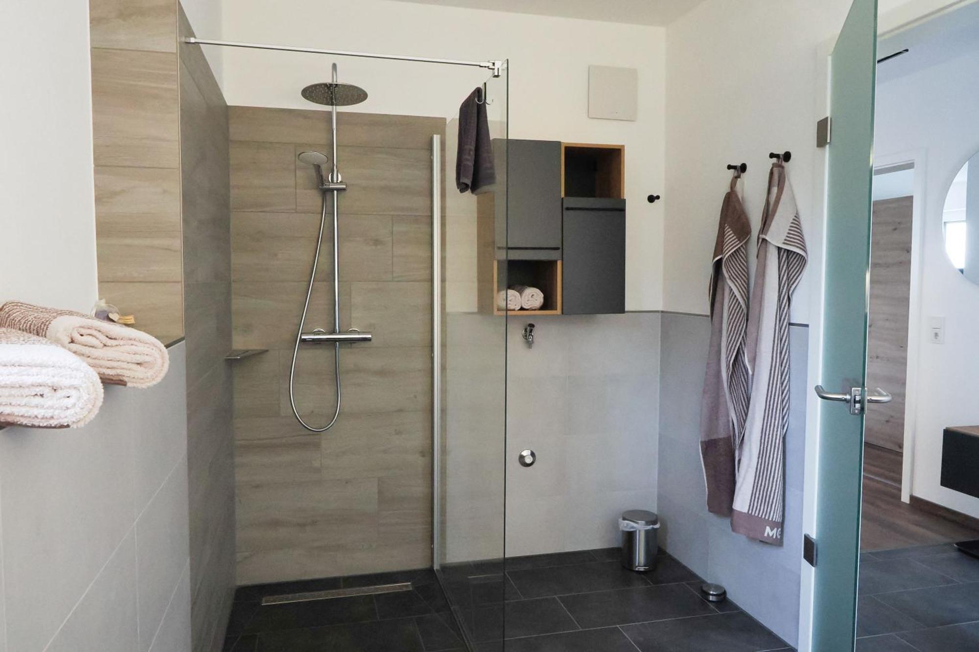 Langdorf  Ferienwohnung Emma Mit Balkon מראה חיצוני תמונה