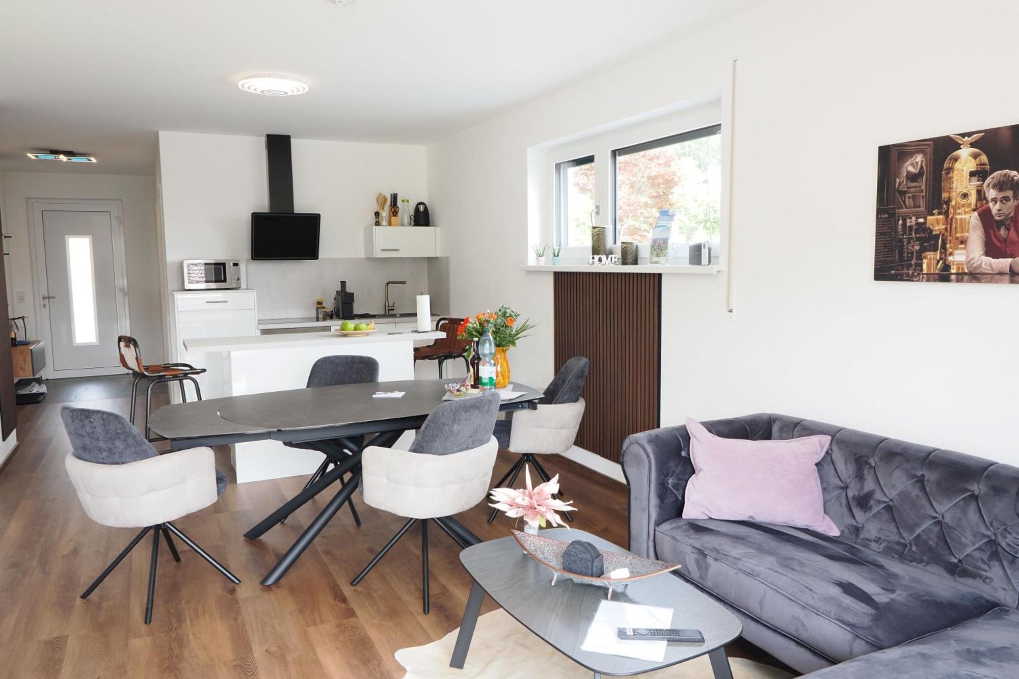 Langdorf  Ferienwohnung Emma Mit Balkon מראה חיצוני תמונה
