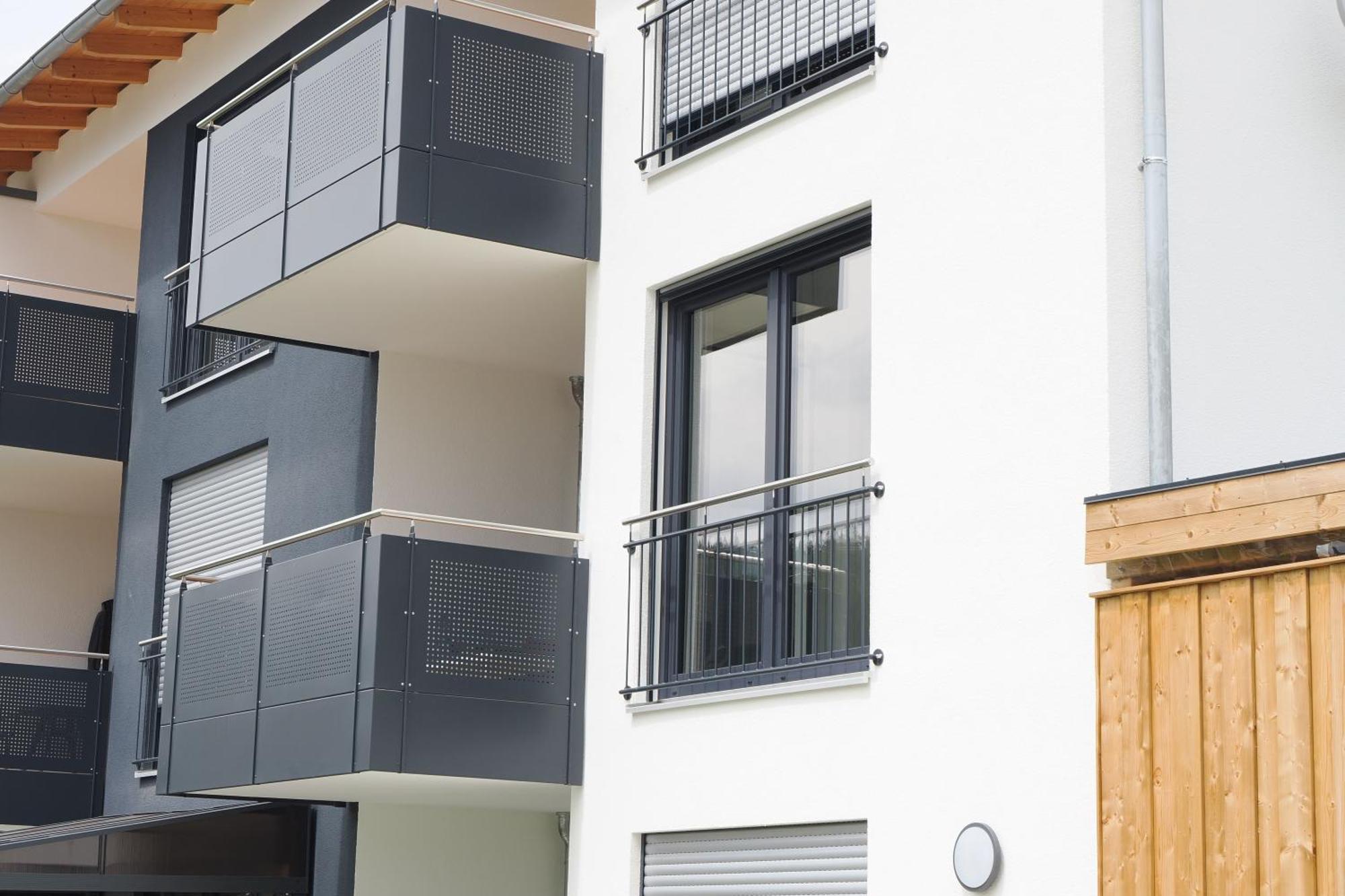 Langdorf  Ferienwohnung Emma Mit Balkon מראה חיצוני תמונה